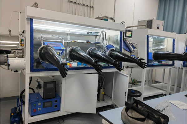 TMAX Engineers Install Custom Battery Equipment at Shanghai Jiao Tong University